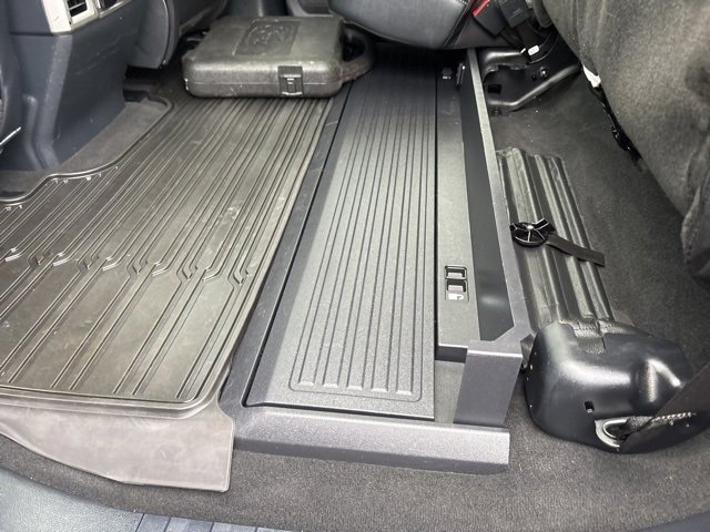 Used 2022 Ford F250 Lariat w/ Tremor Off-Road Package image 40