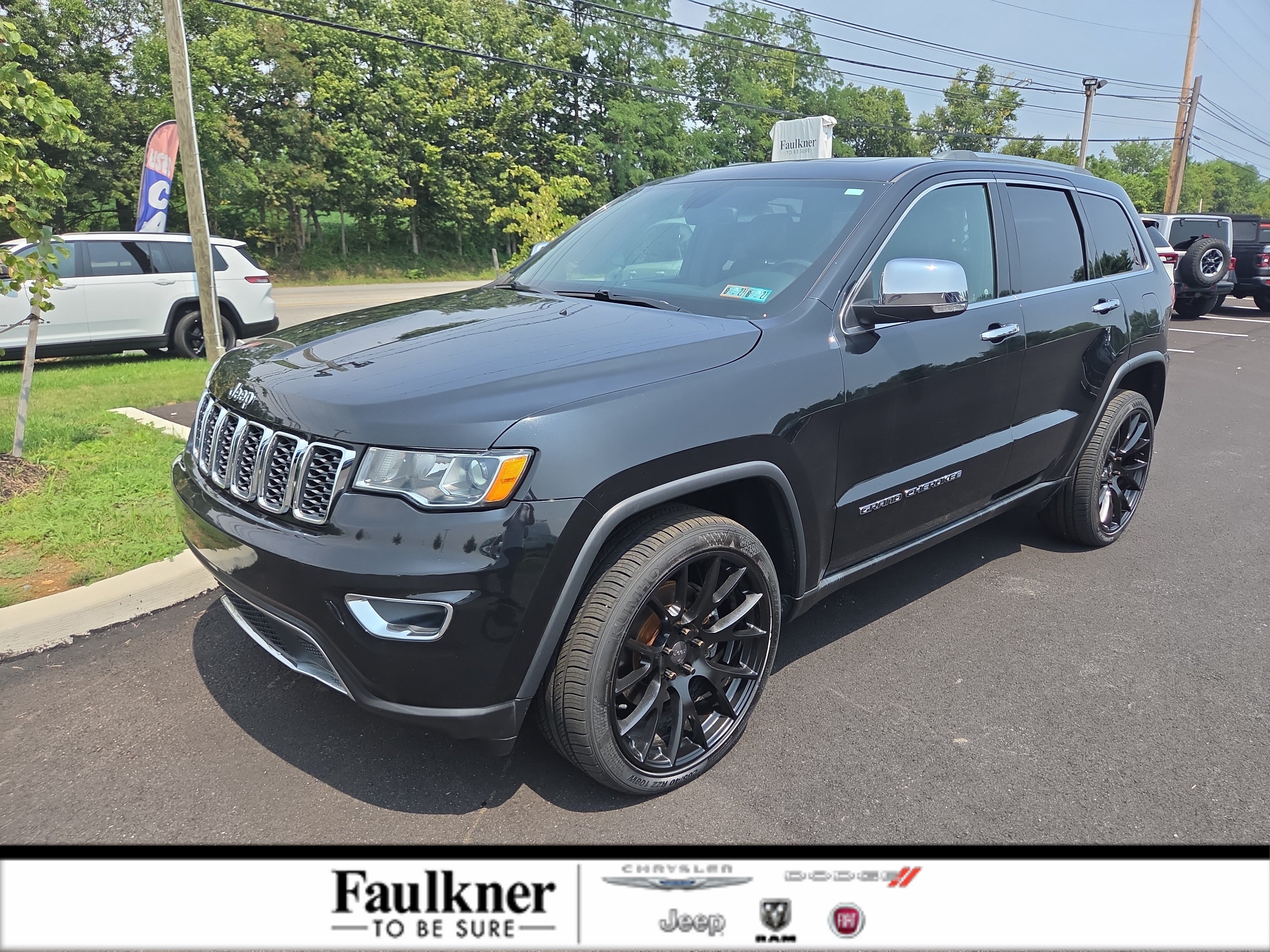 Used 2021 Jeep Grand Cherokee Limited AWD/4WD image 1