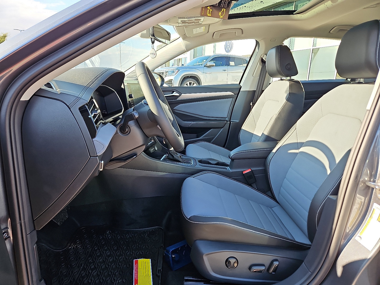 New 2026 Volkswagen Jetta SE image 9