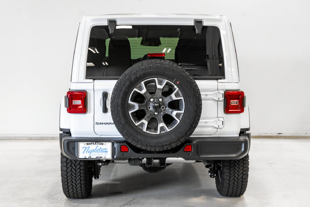 New 2027 Jeep Wrangler Unlimited Sahara AWD/4WD image 28
