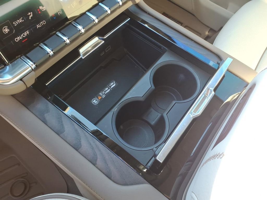 Used 2025 GMC Yukon Denali image 21