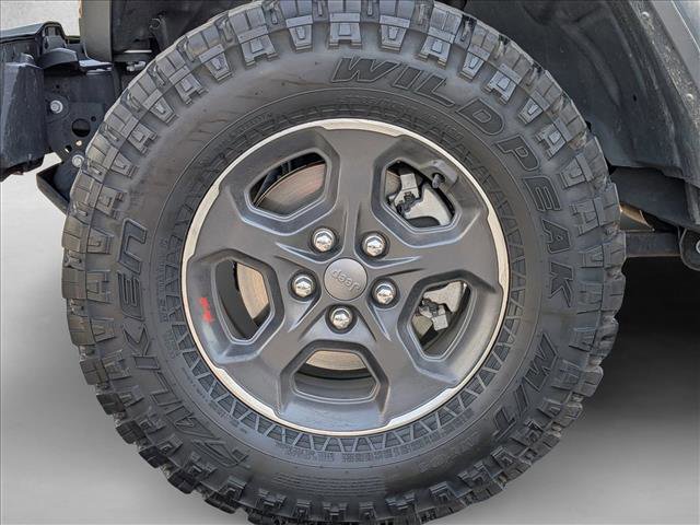 Used 2023 Jeep Gladiator Rubicon w/ Cold Weather Group AWD/4WD image 23