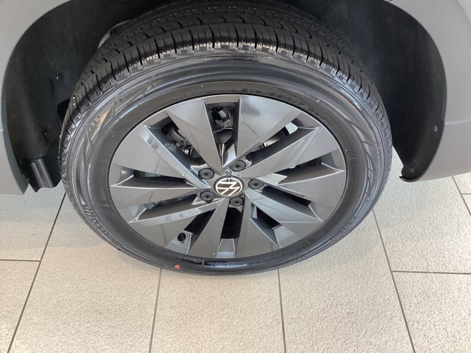 Used 2022 Volkswagen Taos S w/ IQ Drive S Package FWD image 26