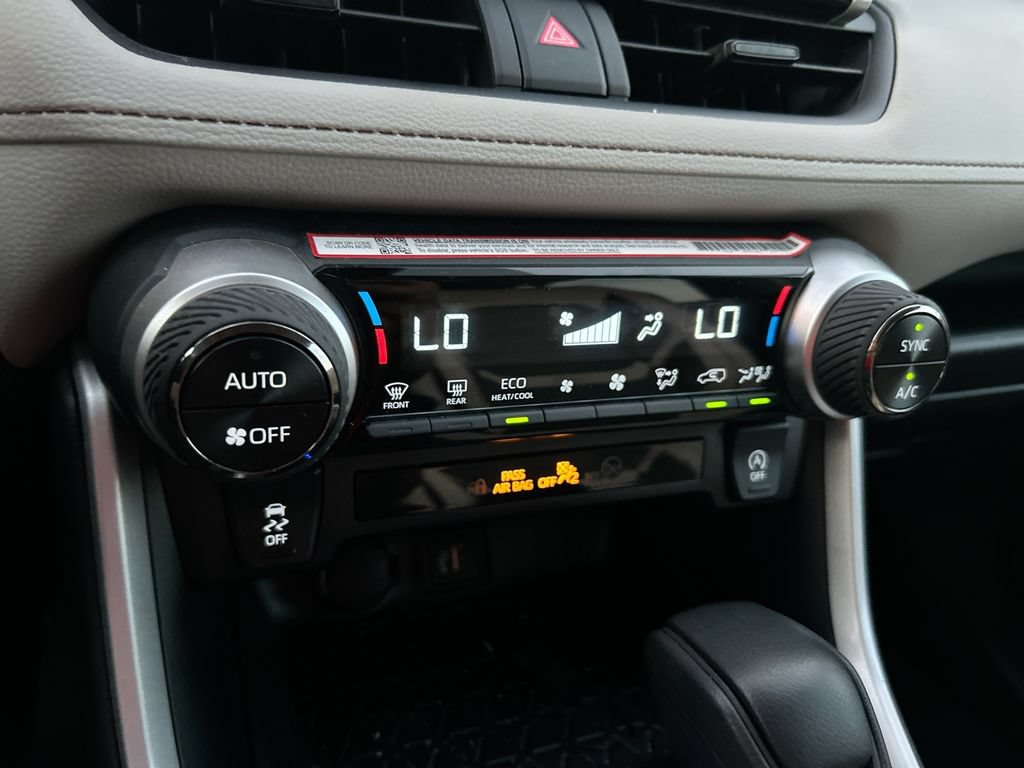 Certified 2025 Toyota RAV4 XLE w/ Convenience Package FWD image 26