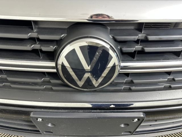 Used 2024 Volkswagen Jetta SE image 9