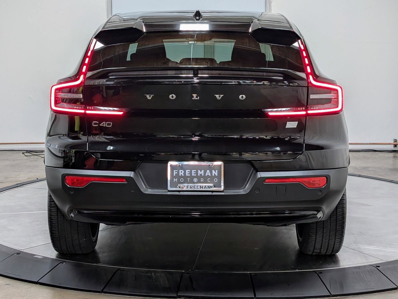 Used 2023 Volvo C40 P8 Recharge Ultimate AWD/4WD image 7