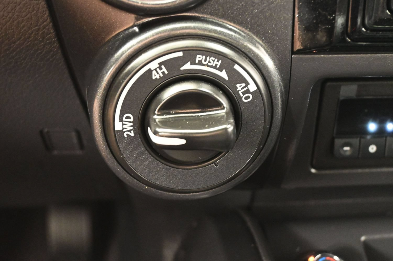 Certified 2024 Nissan Titan XD AWD/4WD image 19