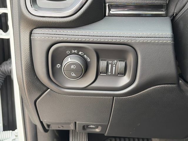 Used 2023 RAM 2500 Limited AWD/4WD image 22