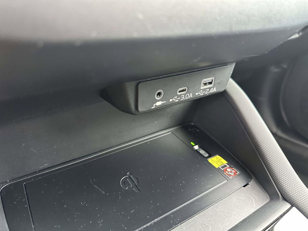 Used 2025 Subaru Forester Premium image 23