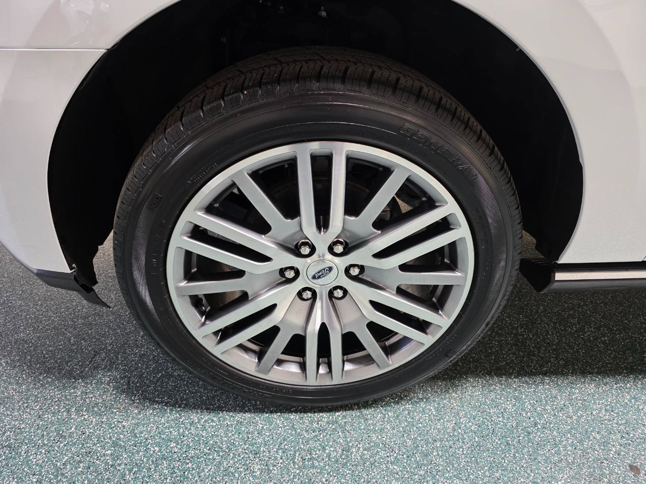 Used 2024 Ford Expedition Max Limited image 12