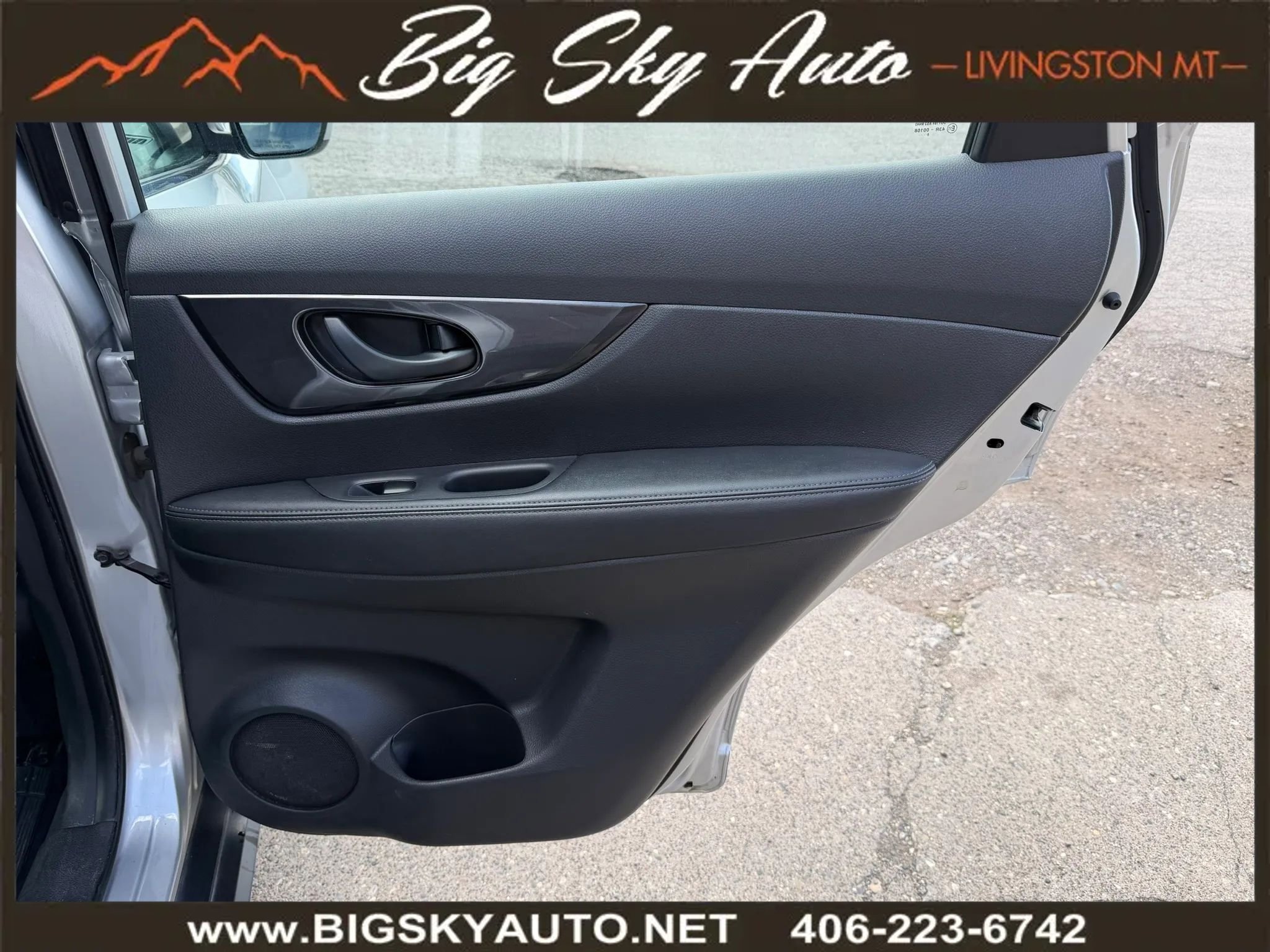 Used 2019 Nissan Rogue S AWD/4WD image 20