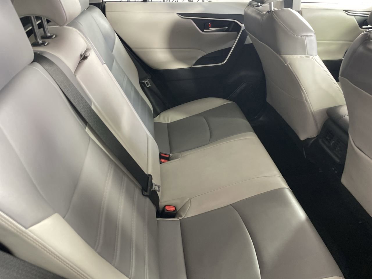 Used 2019 Toyota RAV4 XLE Premium w/ Cold Weather Package AWD/4WD image 25