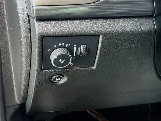 Used 2021 Jeep Grand Cherokee Laredo X AWD/4WD image 10