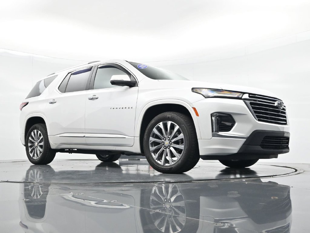Used 2023 Chevrolet Traverse Premier FWD image 29