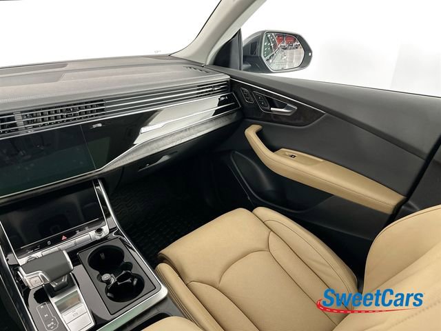 Used 2025 Audi Q8 Prestige image 34