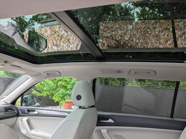 Certified 2023 Volkswagen Tiguan SE w/ Panoramic Sunroof Package FWD image 26