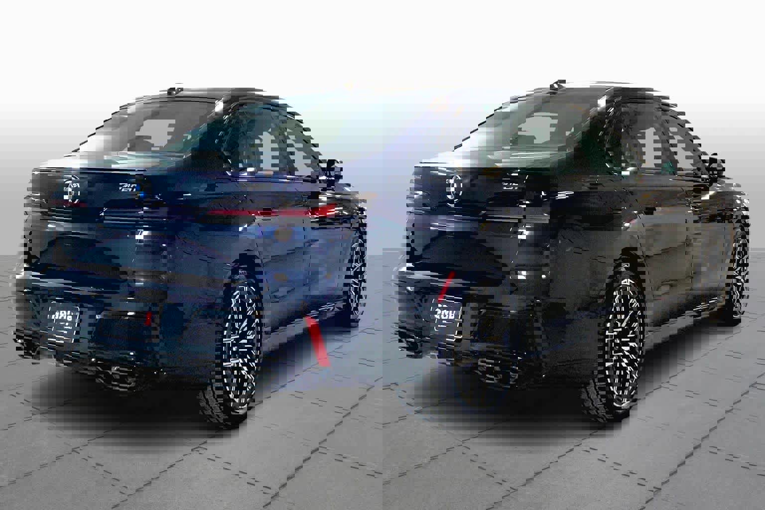 Used 2025 BMW 760i xDrive image 12