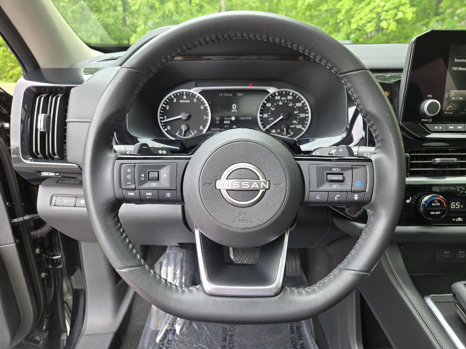 Used 2023 Nissan Pathfinder SV w/ SV Premium Package AWD/4WD image 17