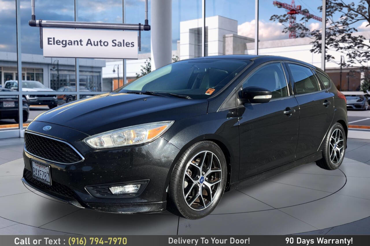Used 2015 Ford Focus SE w/ SE Sport Package FWD image 9
