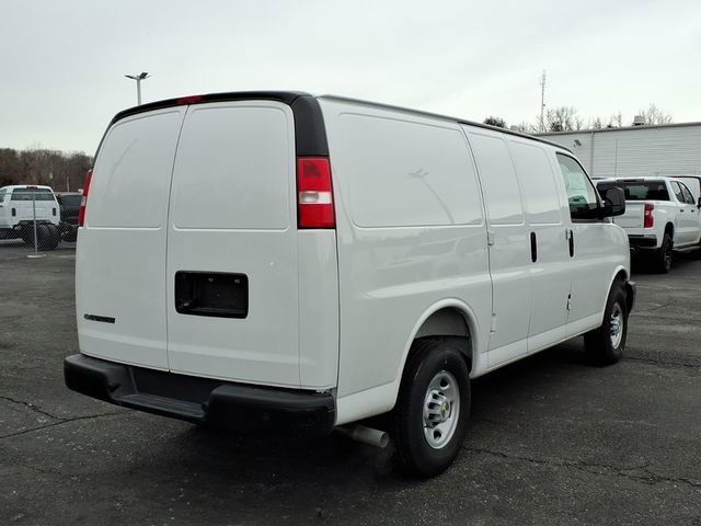 New 2025 Chevrolet Express 3500 w/ Driver Convenience Package RWD image 3