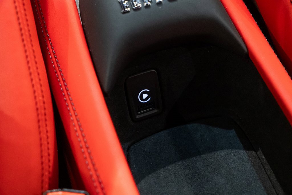 Certified 2022 Ferrari F8 Tributo image 37