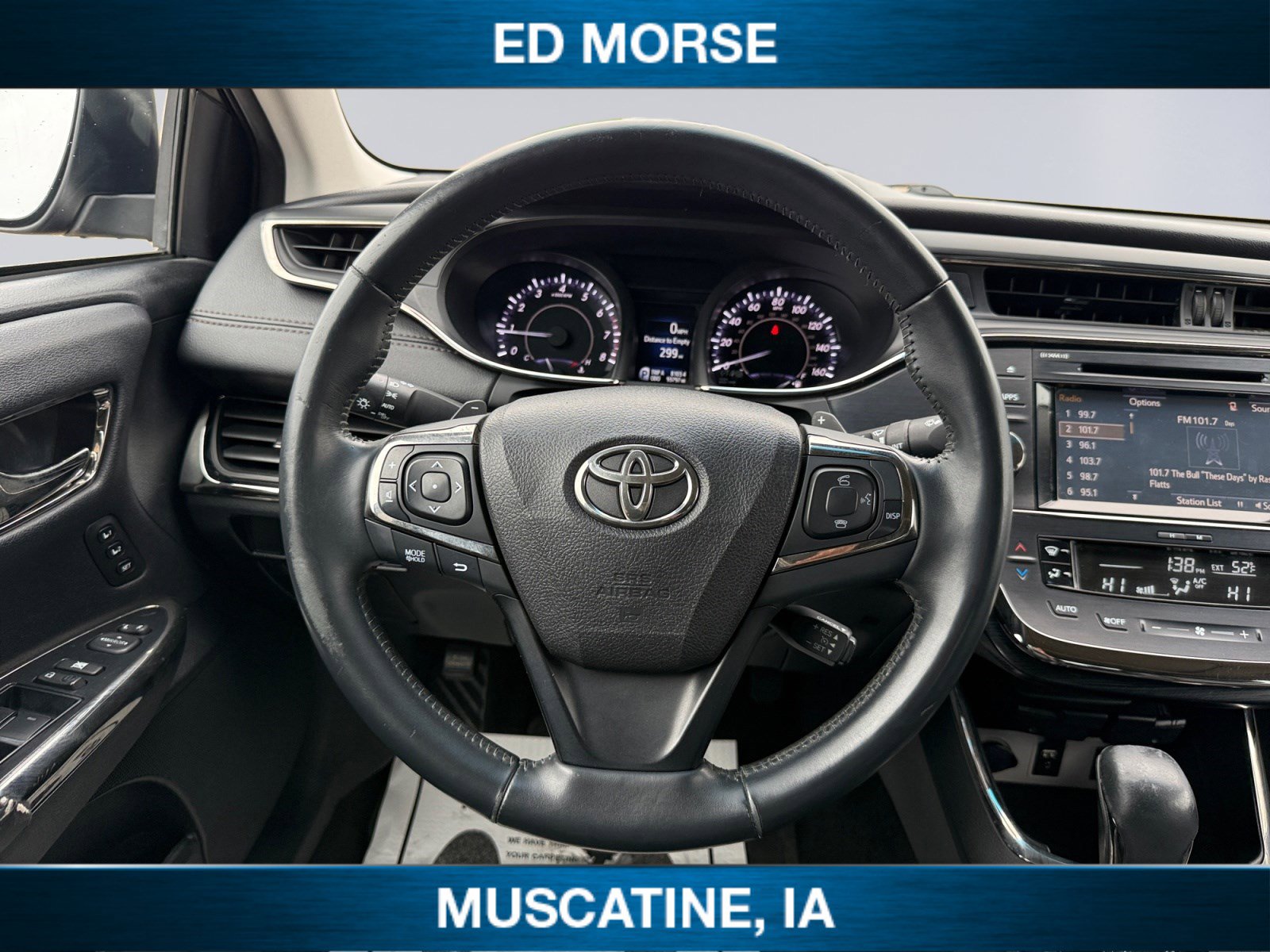 Used 2016 Toyota Avalon Touring image 12