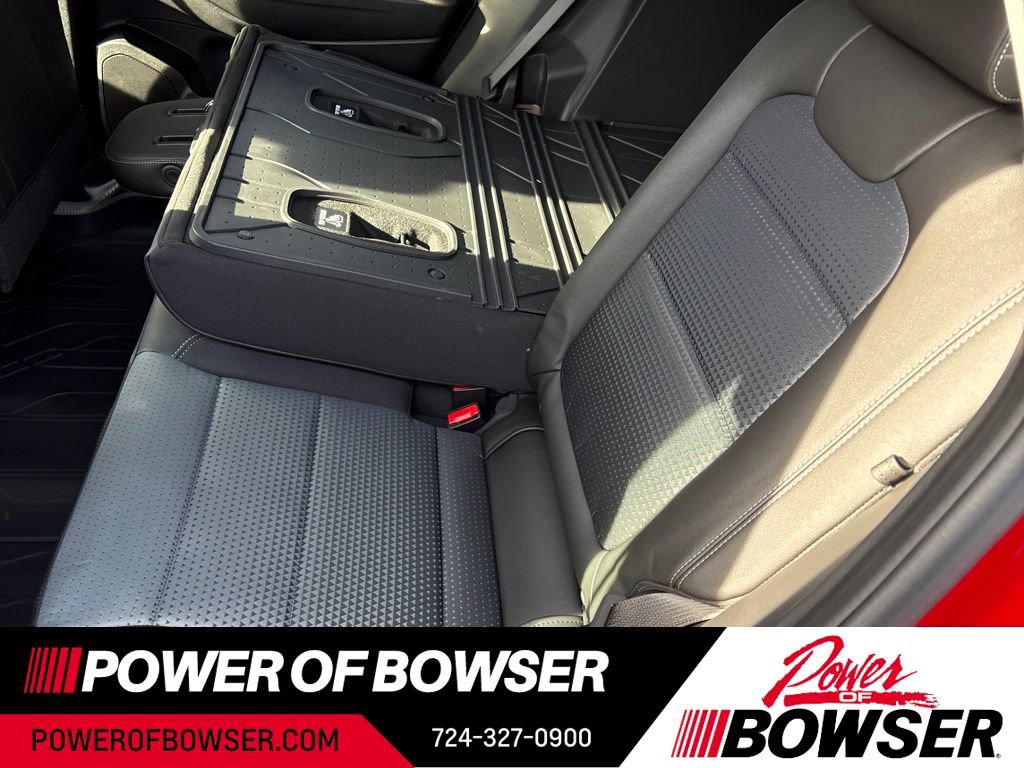 New 2026 Chevrolet Trax LT w/ Midnight Edition image 5