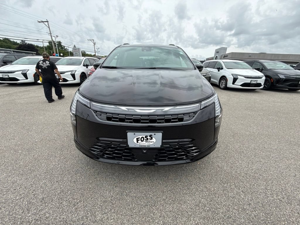 New 2027 Chrysler Pacifica Limited AWD/4WD image 8