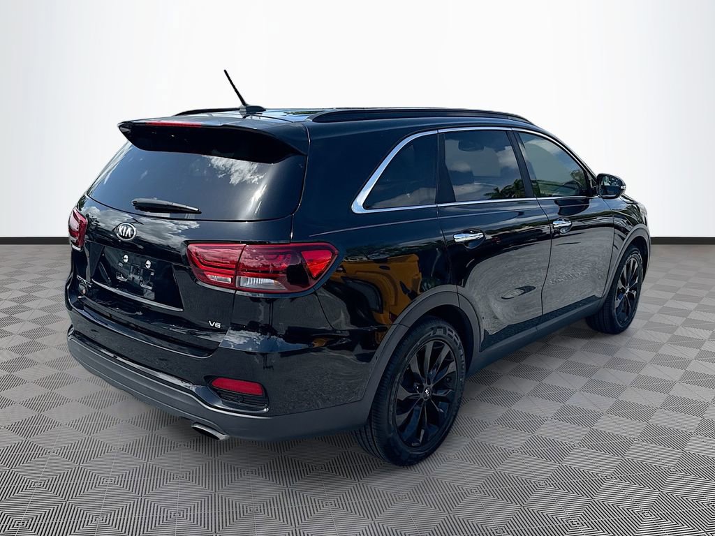 Used 2019 Kia Sorento S image 8