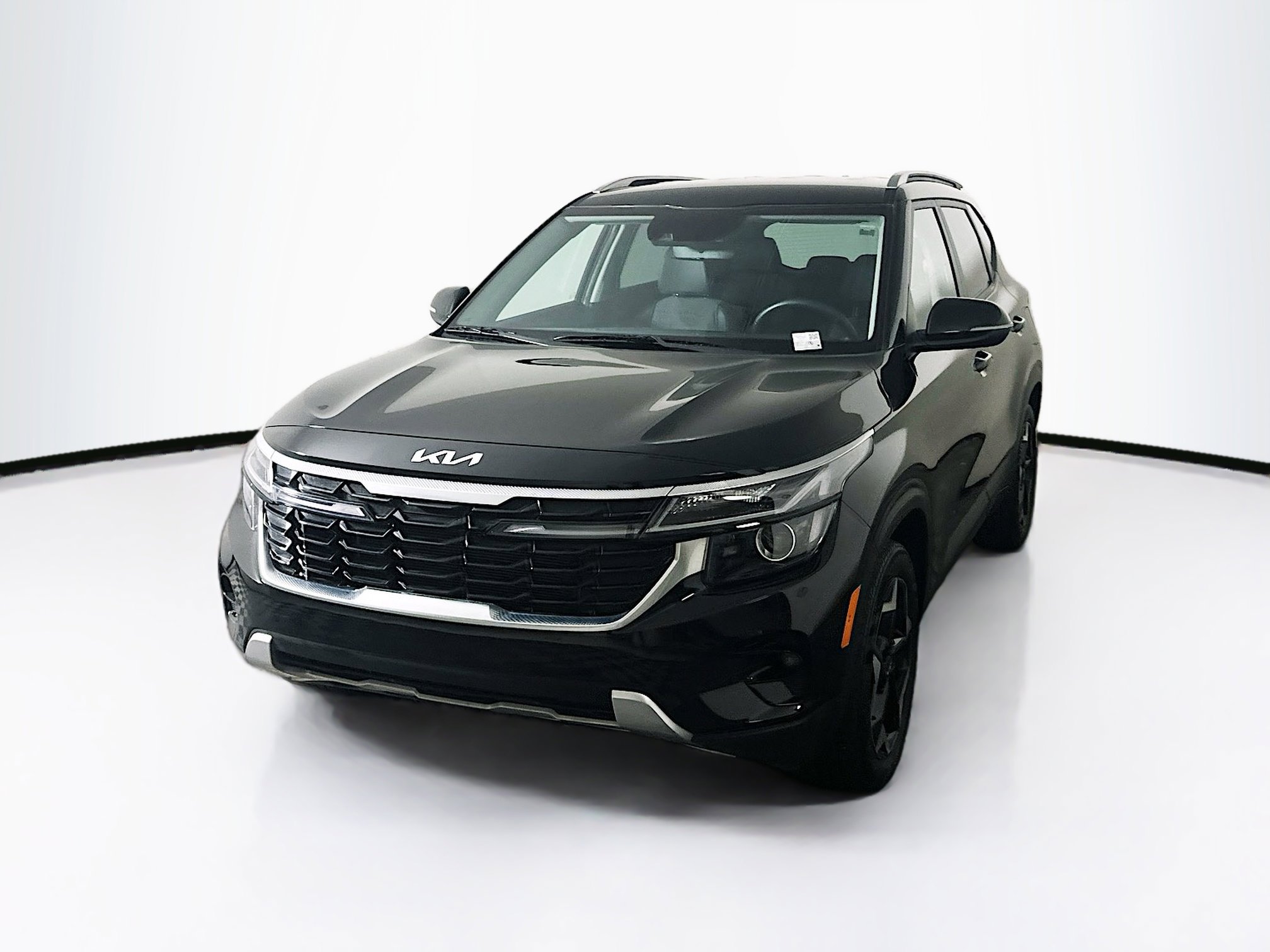 Used 2025 Kia Seltos S image 3