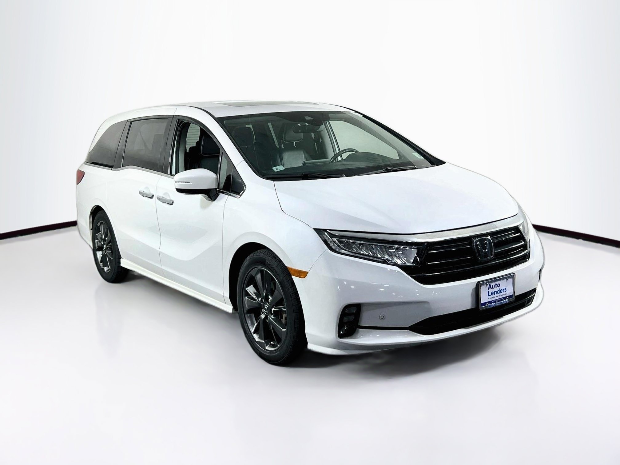Used 2023 Honda Odyssey Elite image 3
