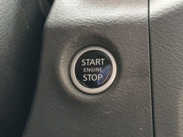 Used 2024 Nissan Frontier SV image 32