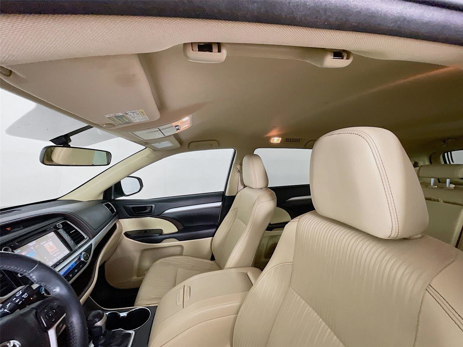 Used 2016 Toyota Highlander Plus image 11