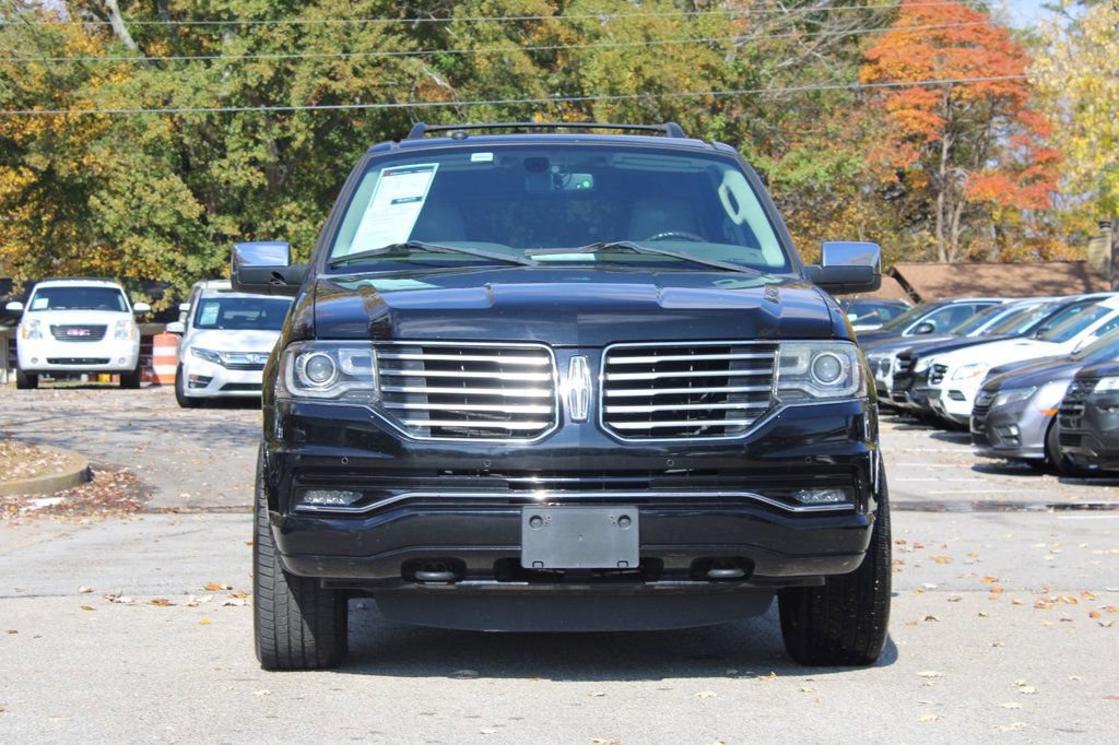 Used 2015 Lincoln Navigator 2WD image 2