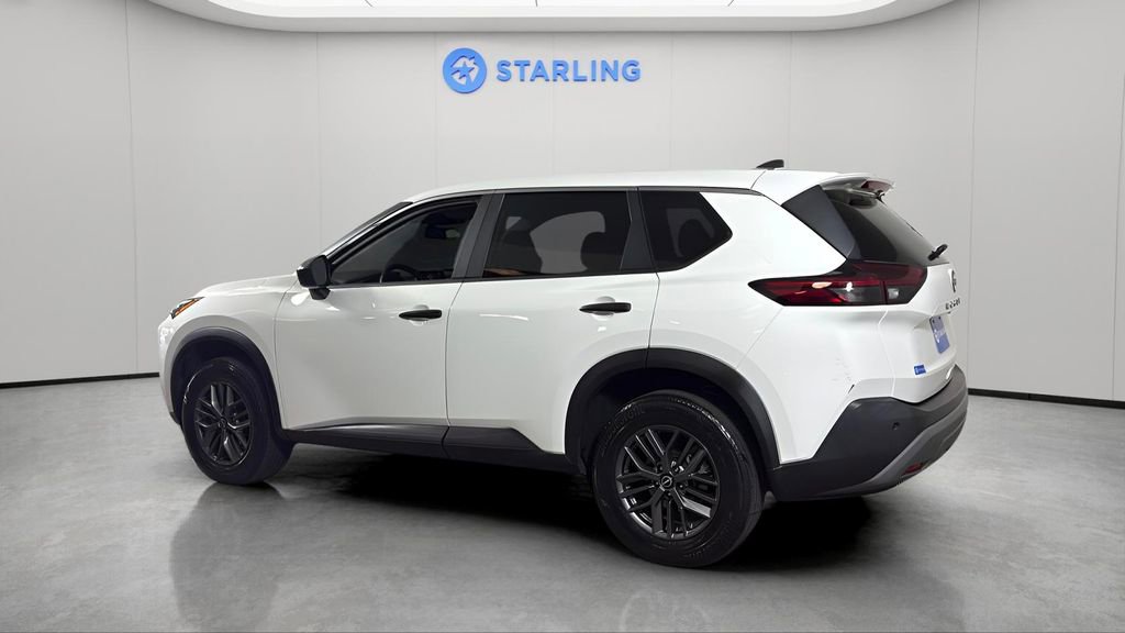 Used 2023 Nissan Rogue S image 4