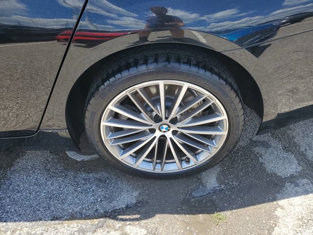 Used 2018 BMW 530i xDrive w/ Premium Package AWD/4WD image 7