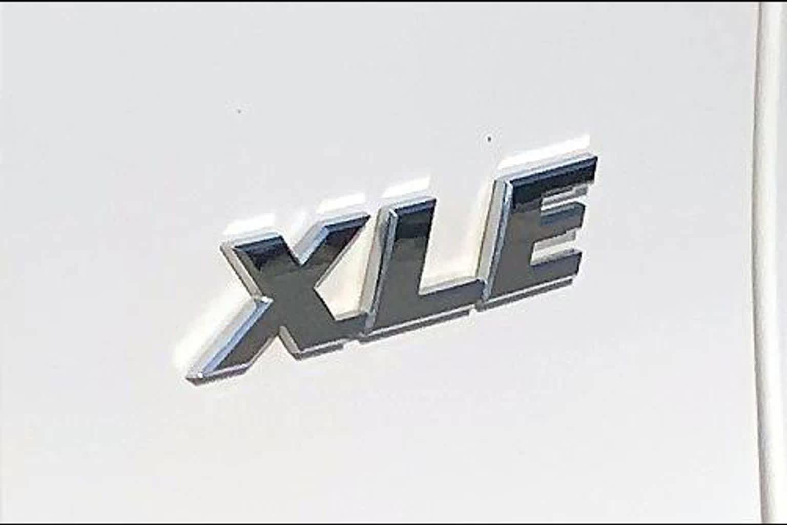 Used 2025 Toyota RAV4 XLE FWD image 10