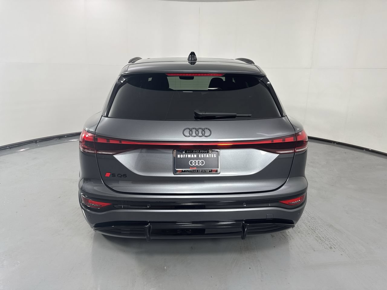 Used 2025 Audi SQ6 e-tron Premium Plus w/ Premium Plus AWD/4WD image 33