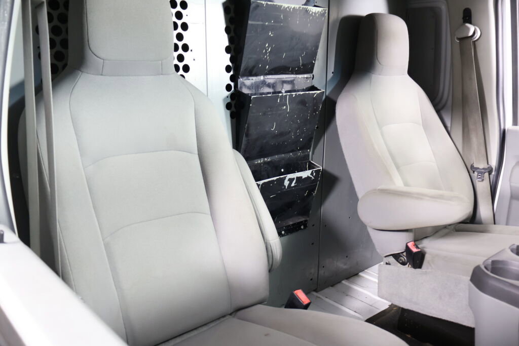 Used 2013 Ford E-150 and Econoline 150 image 21