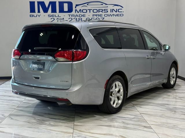 Used 2020 Chrysler Pacifica Limited FWD image 6