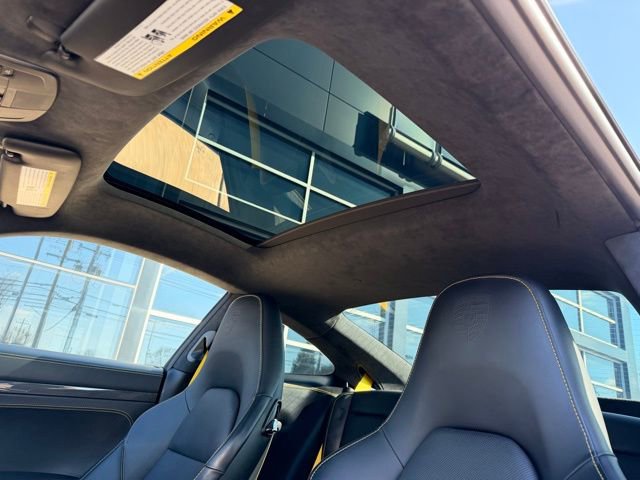 Used 2015 Porsche 911 Turbo S image 25