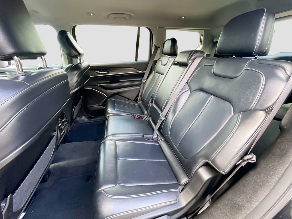 Used 2022 Jeep Grand Cherokee L Limited RWD image 24