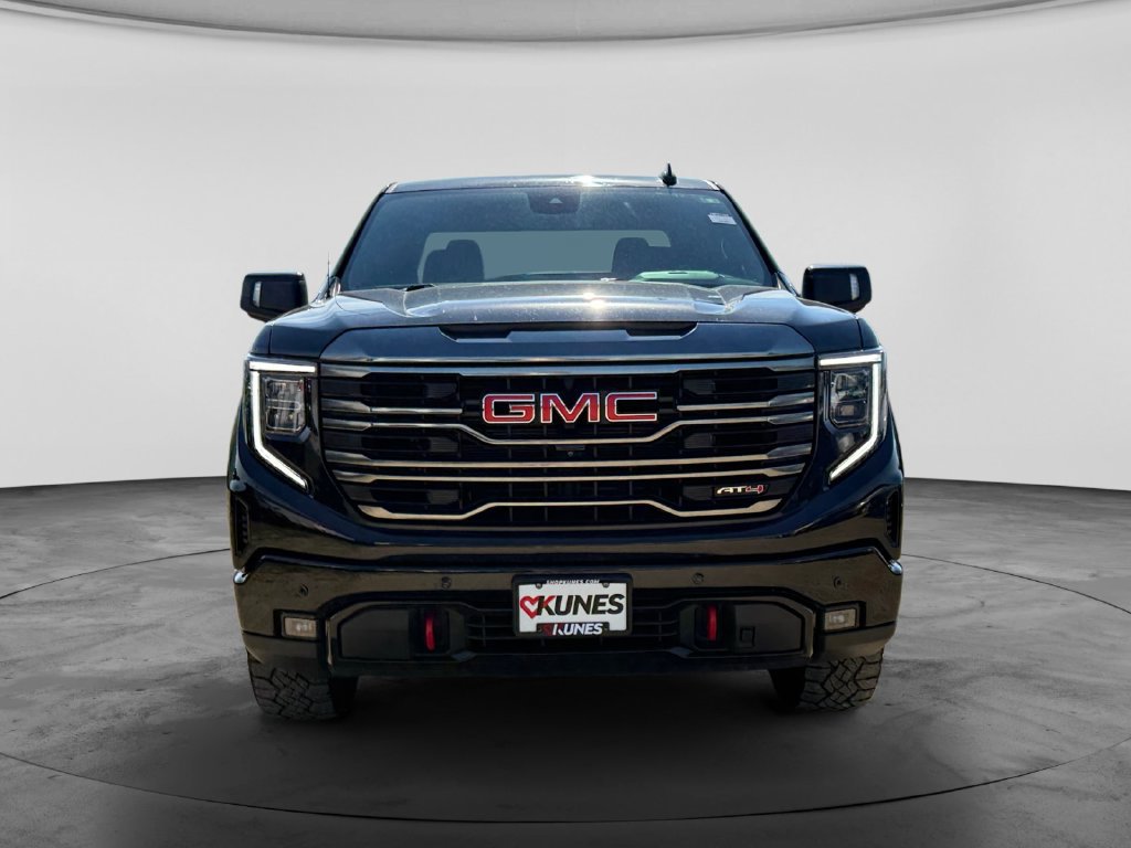 Used 2023 GMC Sierra 1500 AT4 AWD/4WD image 4
