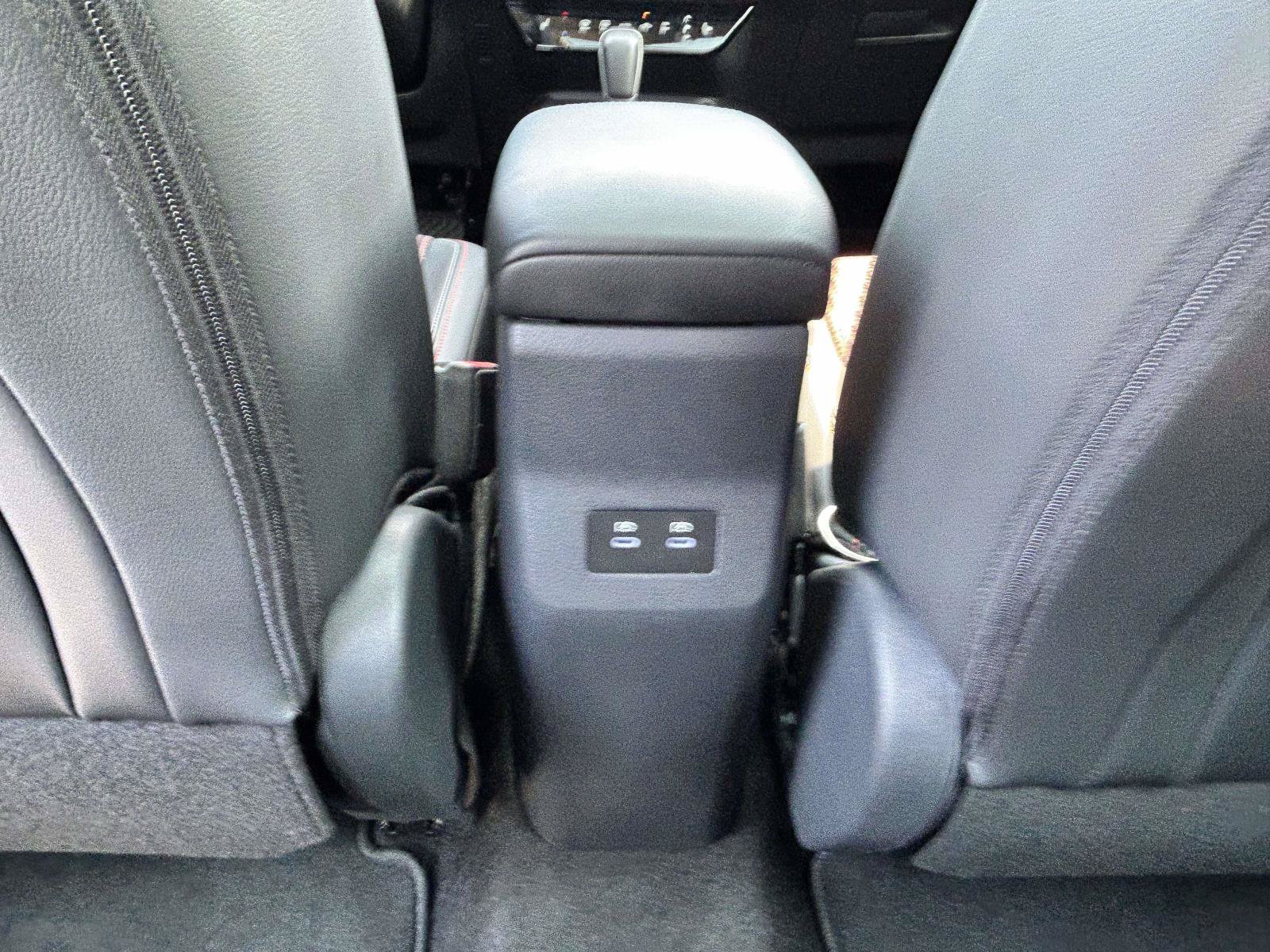 Used 2025 Nissan Kicks SR w/ SR Premium Package FWD image 10