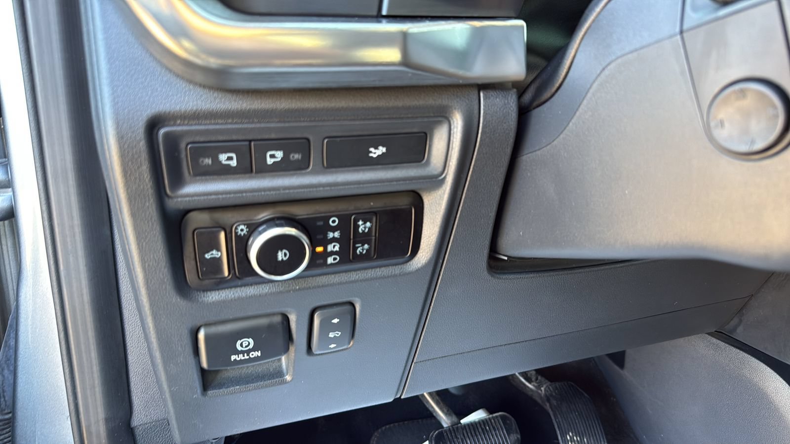 Certified 2023 Ford F150 Lariat w/ Equipment Group 502A High AWD/4WD image 15