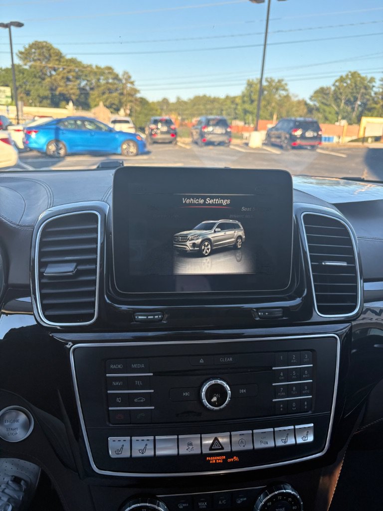 Used 2017 Mercedes-Benz GLS 550 4MATIC image 11
