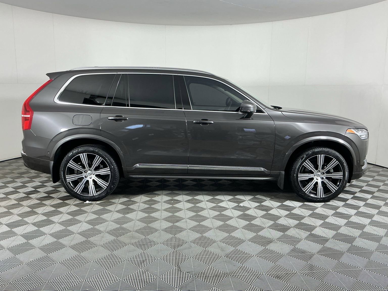 Used 2024 Volvo XC90 B6 Ultimate image 8