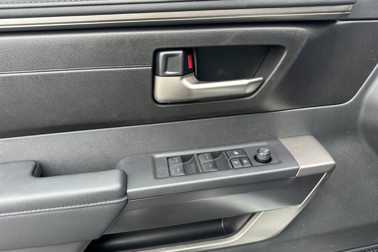 New 2025 Toyota Tundra SR5 image 10