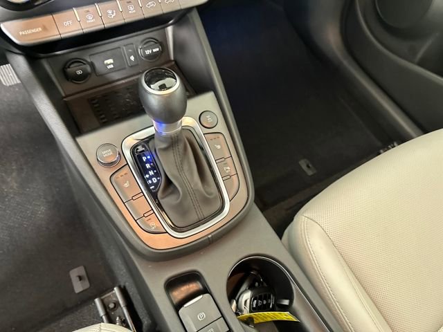 Certified 2022 Hyundai Kona Limited w/ Cargo Package image 20