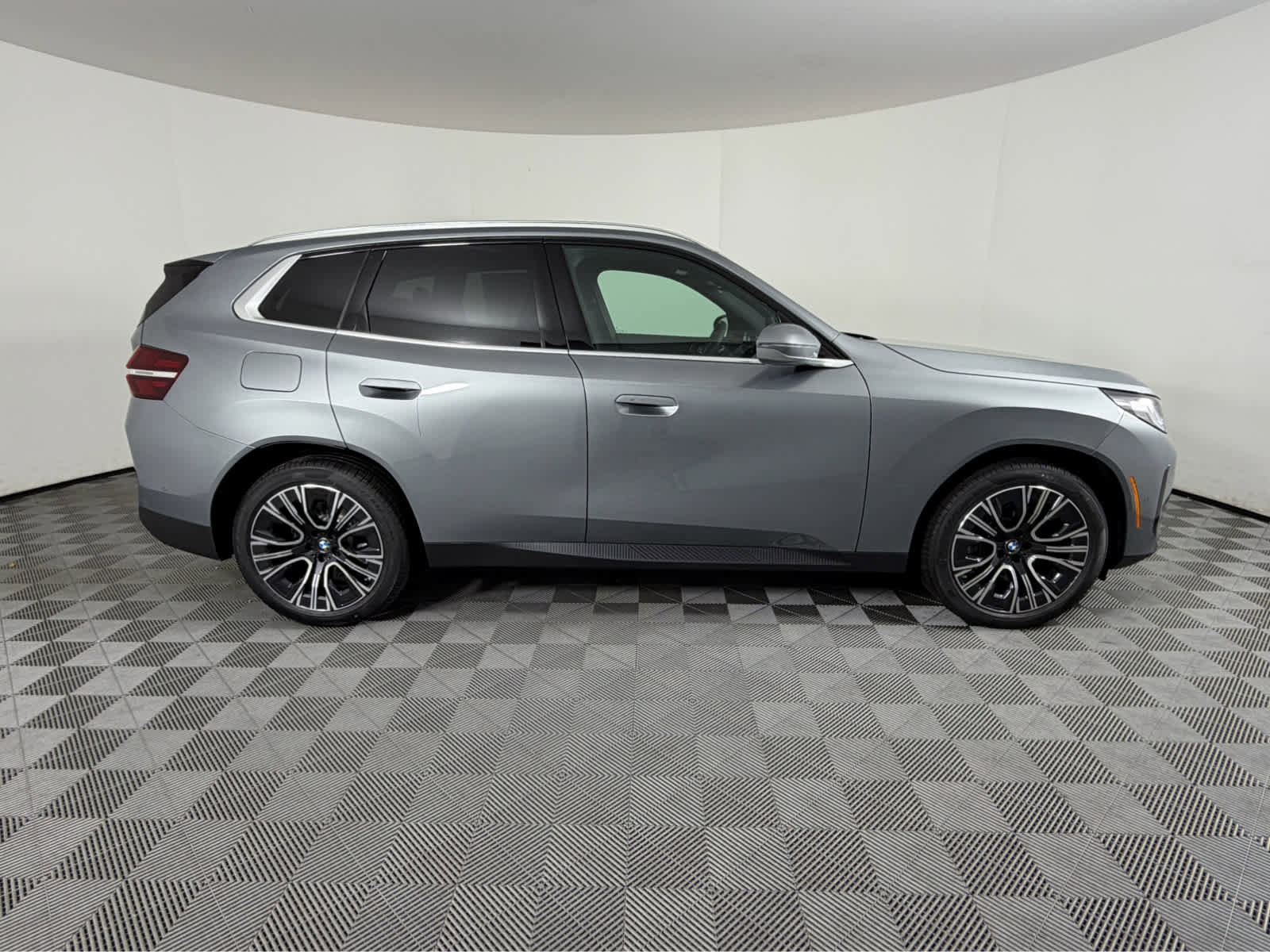 New 2026 BMW X3 xDrive30 w/ Convenience Package image 2